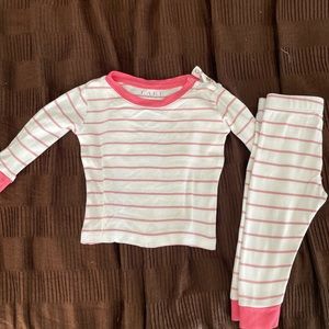 Lake Pajamas baby long-long set size 18-24 mos